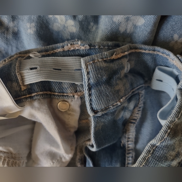 Girls Jeans and Jacket Set - Picture 7 of 10